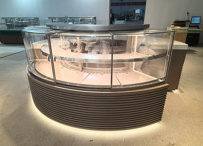 圆弧型环绕式中岛展示柜