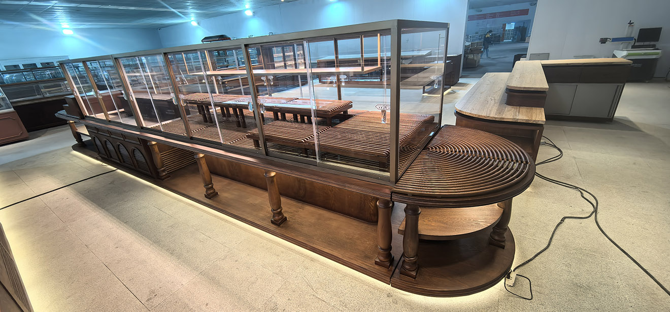 中岛展示柜