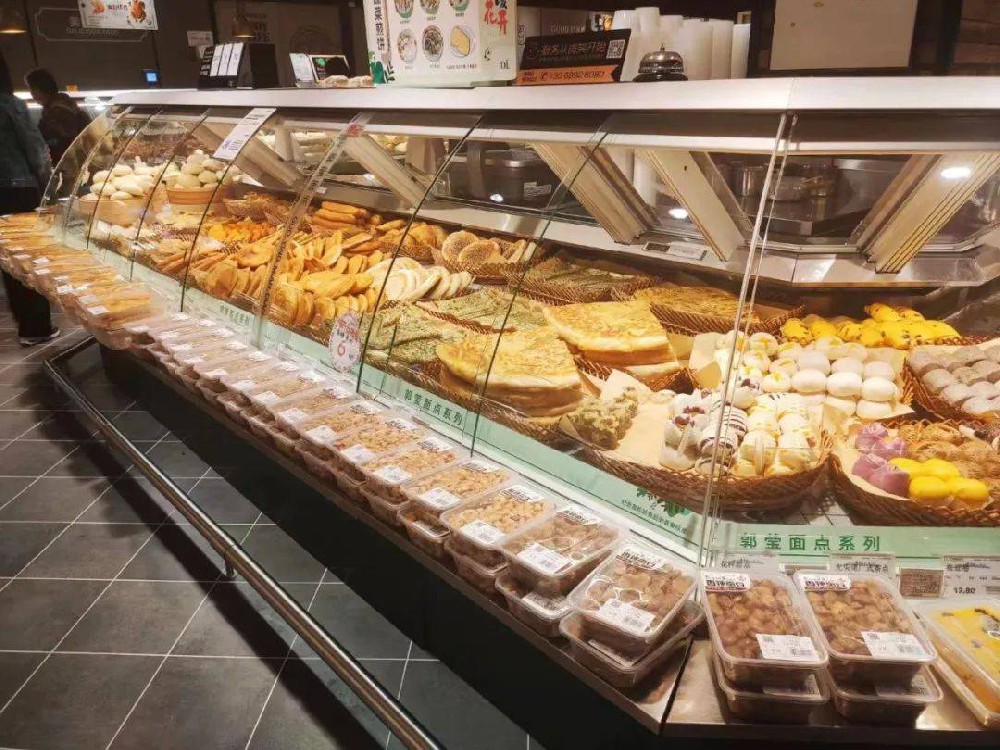 烘焙店主必读，选对展示柜，保鲜期差的不只是一天，雪霜技术团队给出选型清单